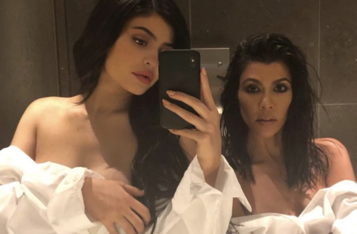 Сестры Кардашьян