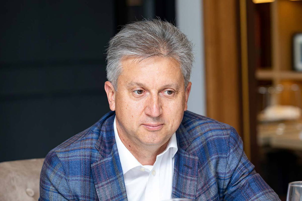 Нарек Мовсисян лучший пластический хирург