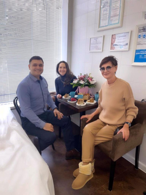 Пластический хирург Вардан Аршакян встретился с Ириной Хакамадой